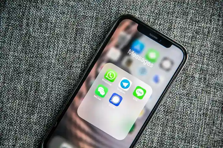 Aplikasi Chat dan Komunikasi dengan Keamanan Keamanan Baik
