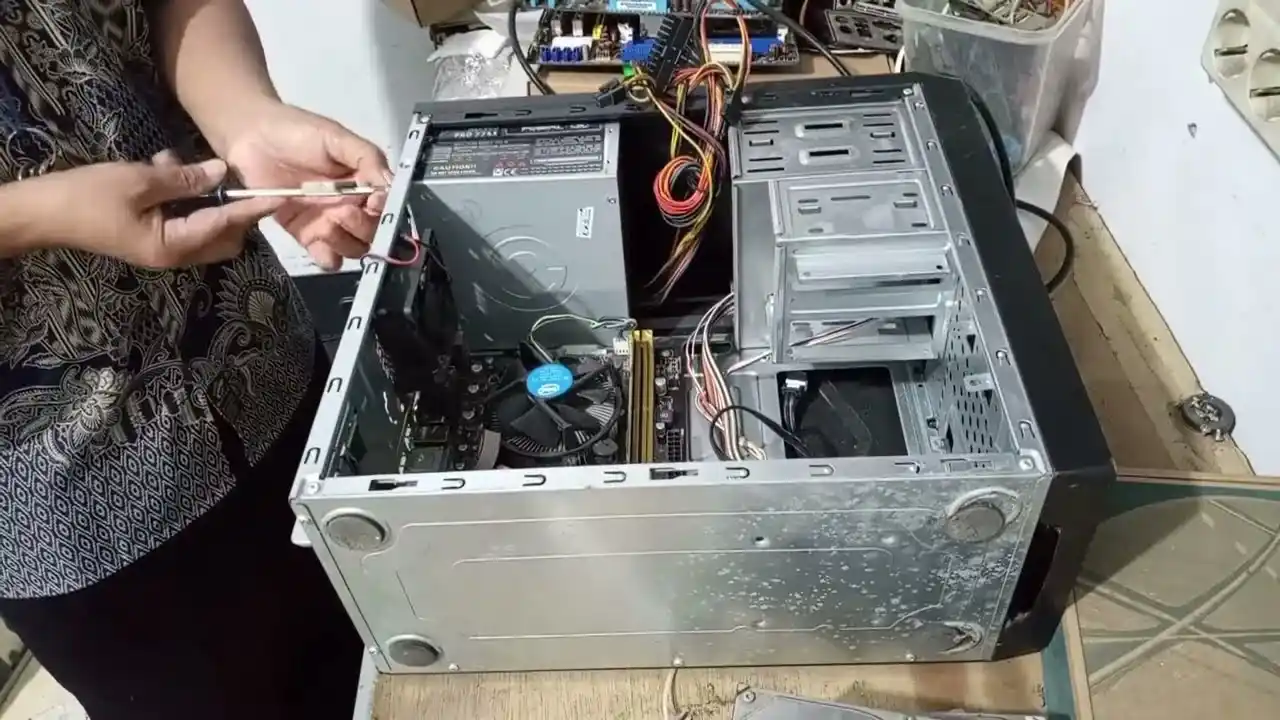 Tips Mengganti Power Supply Komputer agar Aman dan Tidak Salah Pasang
